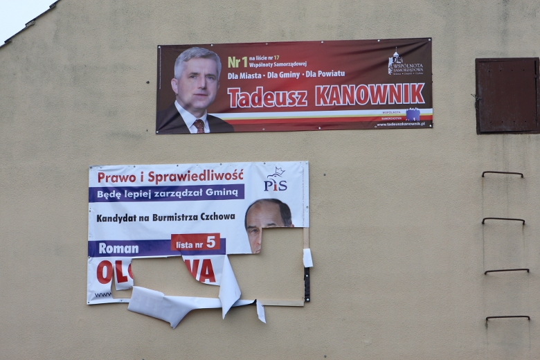 uszkodzony baner Czchów